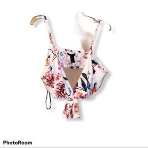 Forever 21 sleeveless floral print crop top